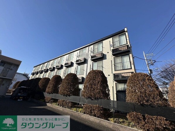 レオパレスエルパセオIIIの物件外観写真